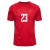 Camisa de Futebol Dinamarca Pierre-Emile Hojbjerg #23 Equipamento Principal Mundo 2022 Manga Curta